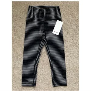 Lululemon Wunder Under HR 21’ Lux